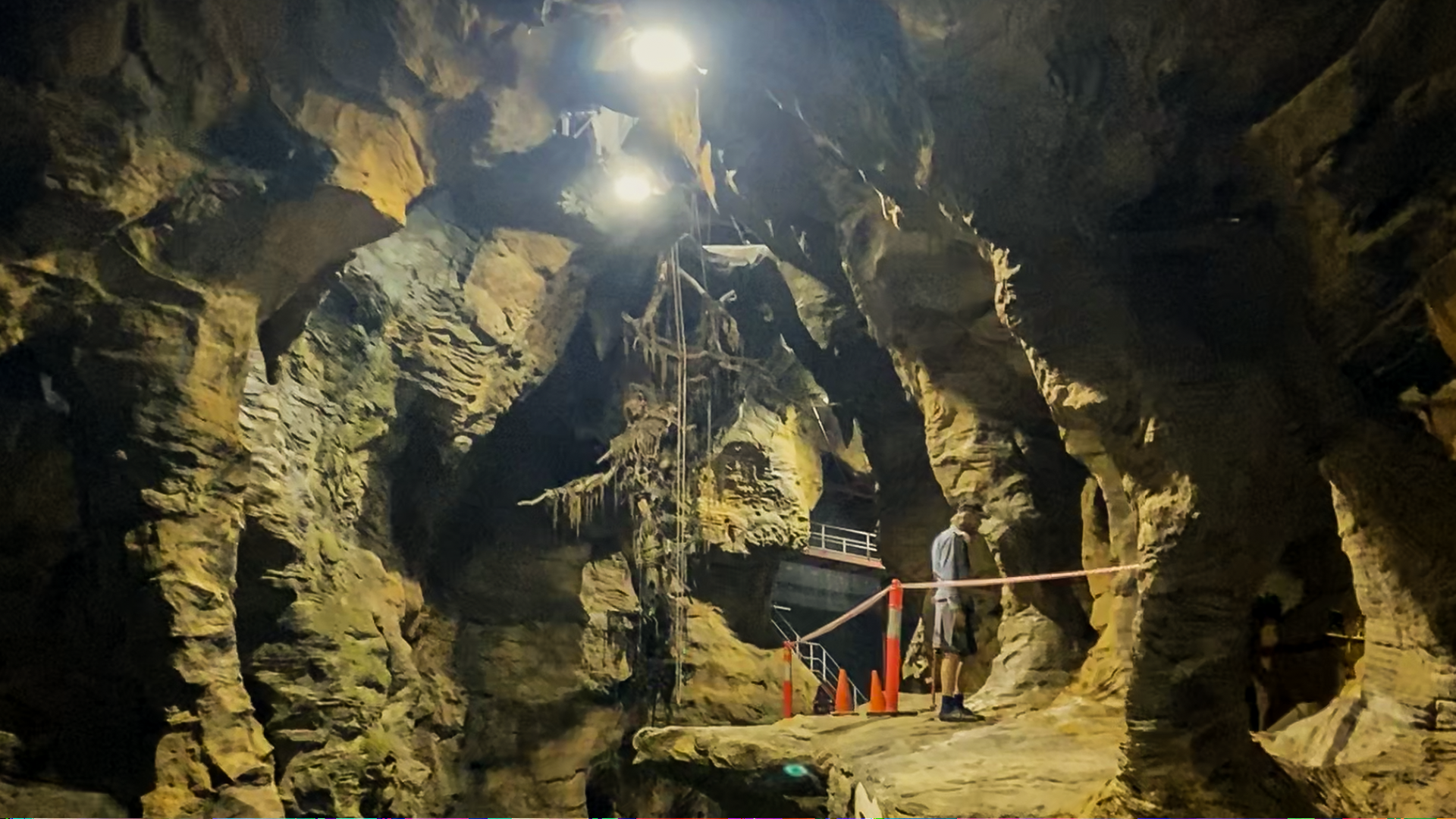 Apex — Cave Set